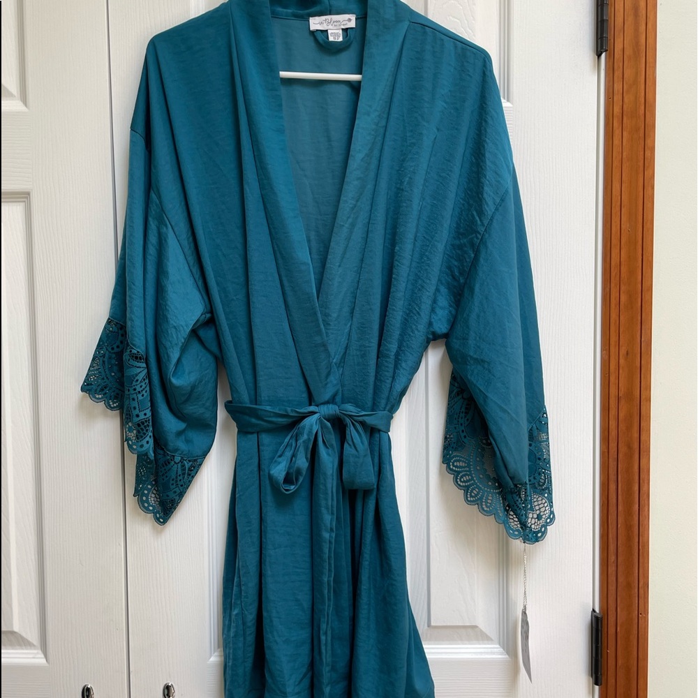 NWT In Bloom by Jonquil XS short robe